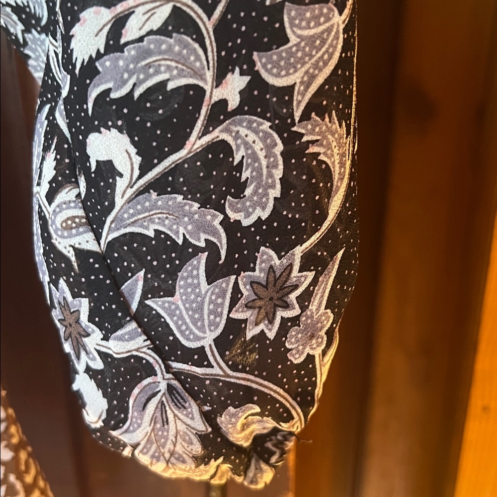 GIGIO Boho Mixed-Print Tassel high low top in Black, Blue & Brown. - Picture 3 of 6